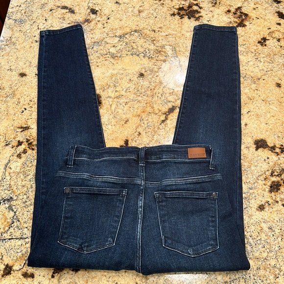 Judy Blue Skinny Fit Jeans - Picture 4 of 7
